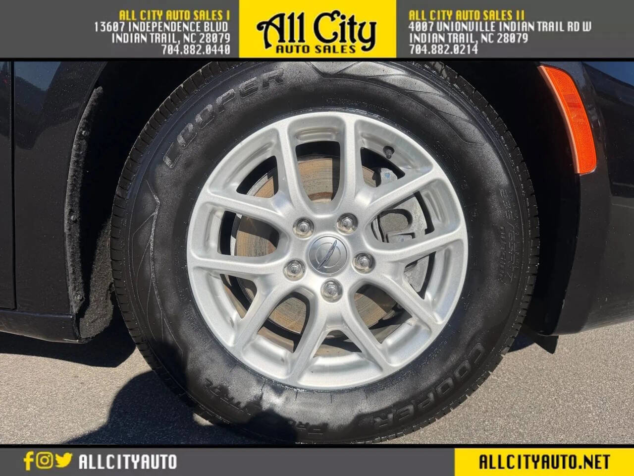 Used 2020 Chrysler Voyager Lxi FWD image 36