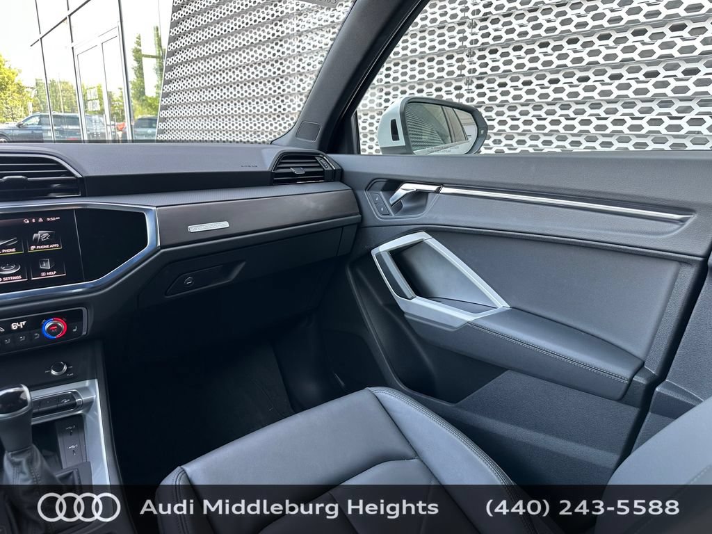 Certified 2023 Audi Q3 2.0T Premium Plus w/ Premium Plus Package AWD/4WD image 31