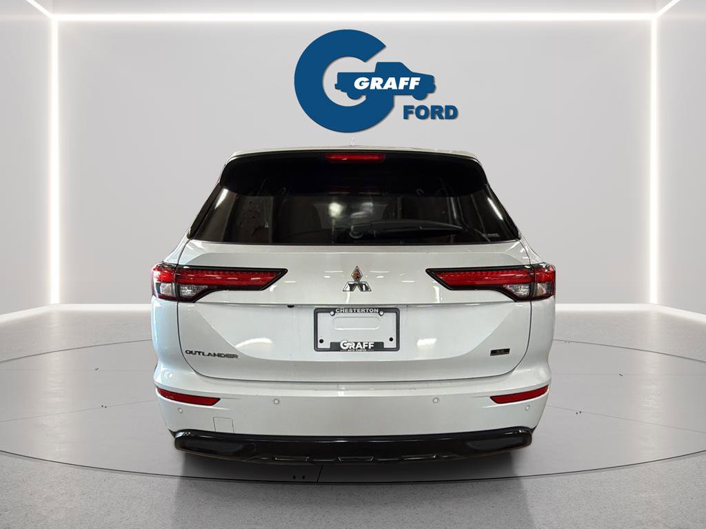 Used 2023 Mitsubishi Outlander SE Black Edition AWD/4WD image 6