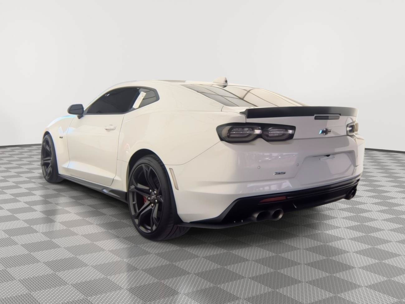 Used 2022 Chevrolet Camaro SS RWD image 12
