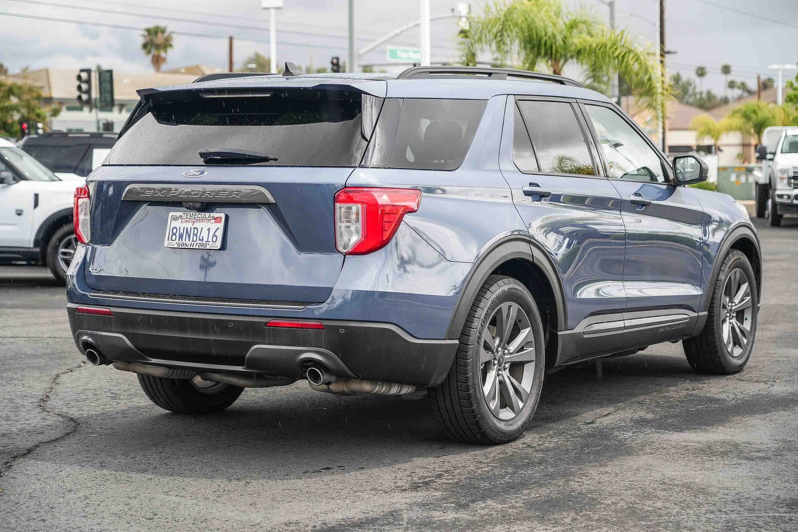 Certified 2021 Ford Explorer XLT w/ Equipment Group 202A RWD image 6