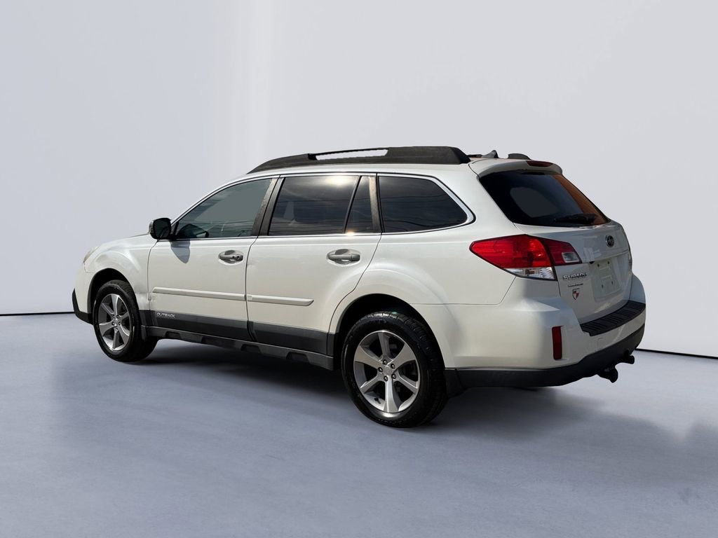 Used 2013 Subaru Outback 2.5i Limited image 5