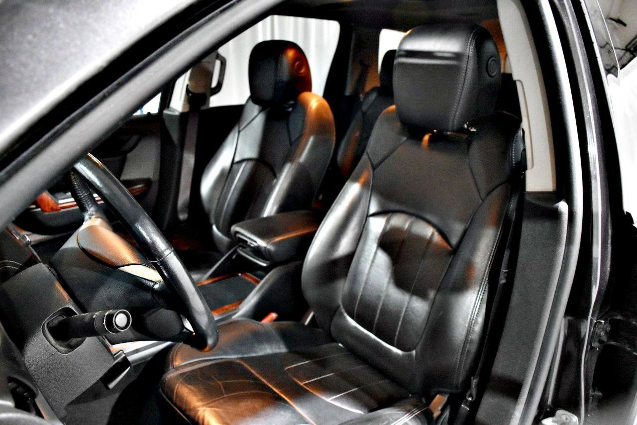 Used 2014 Chevrolet Traverse LTZ FWD image 31