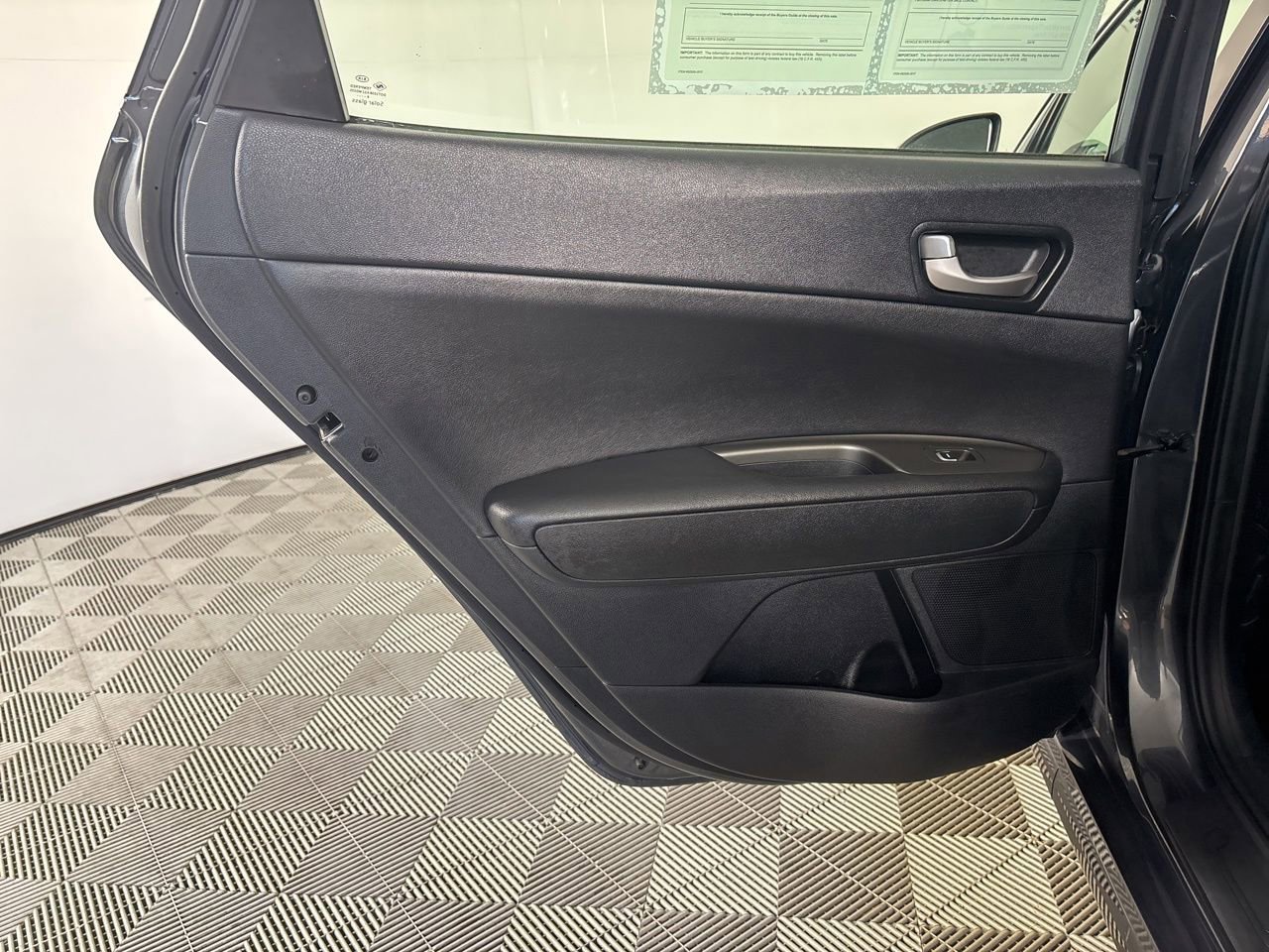 Used 2020 Kia Optima S image 20