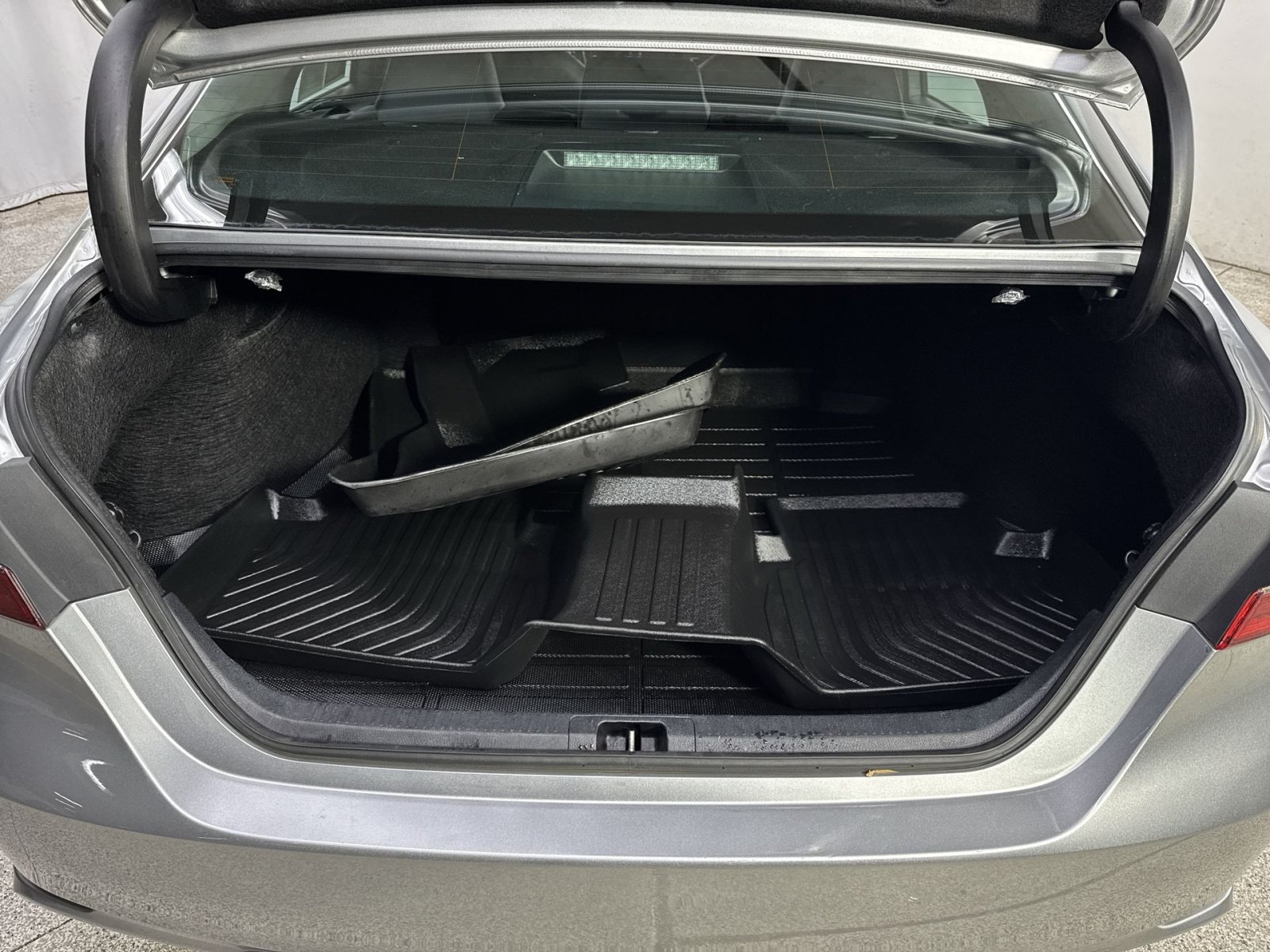 Used 2023 Toyota Camry SE FWD image 37