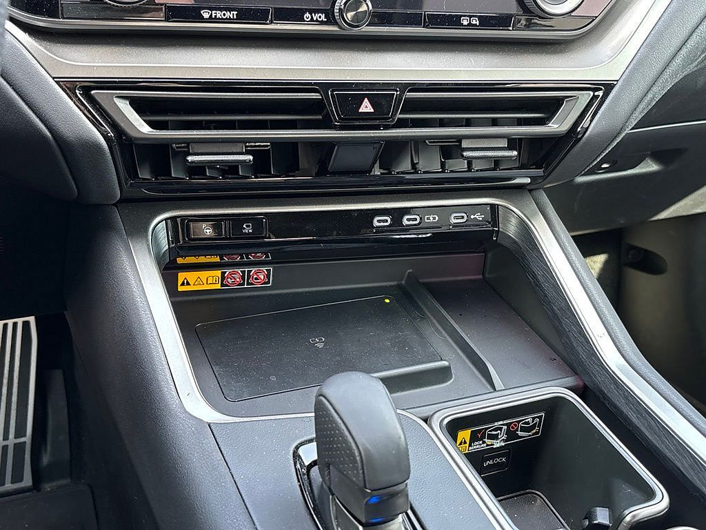 Used 2026 Lexus TX 500h AWD w/ Technology Package image 12