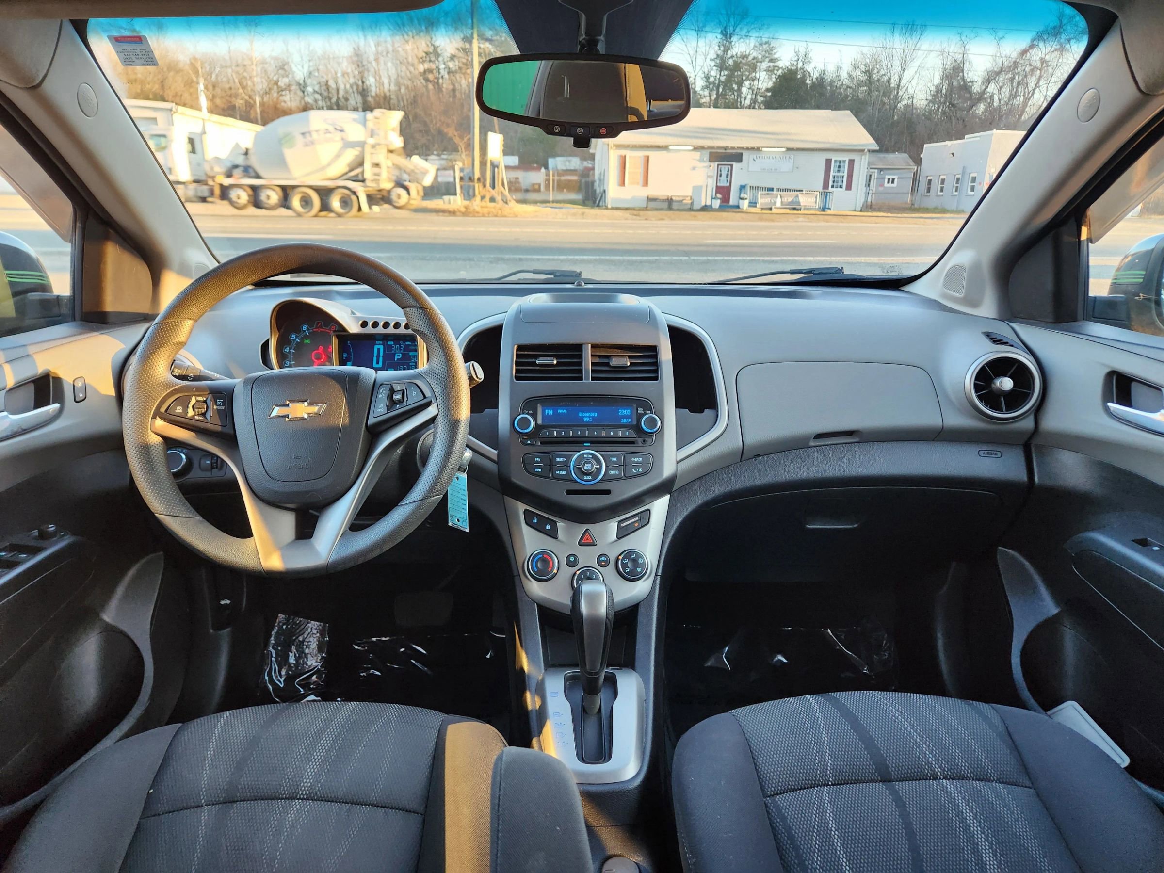 Used 2014 Chevrolet Sonic LT image 27