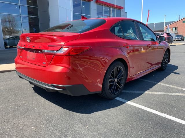 Used 2025 Toyota Camry SE video 3