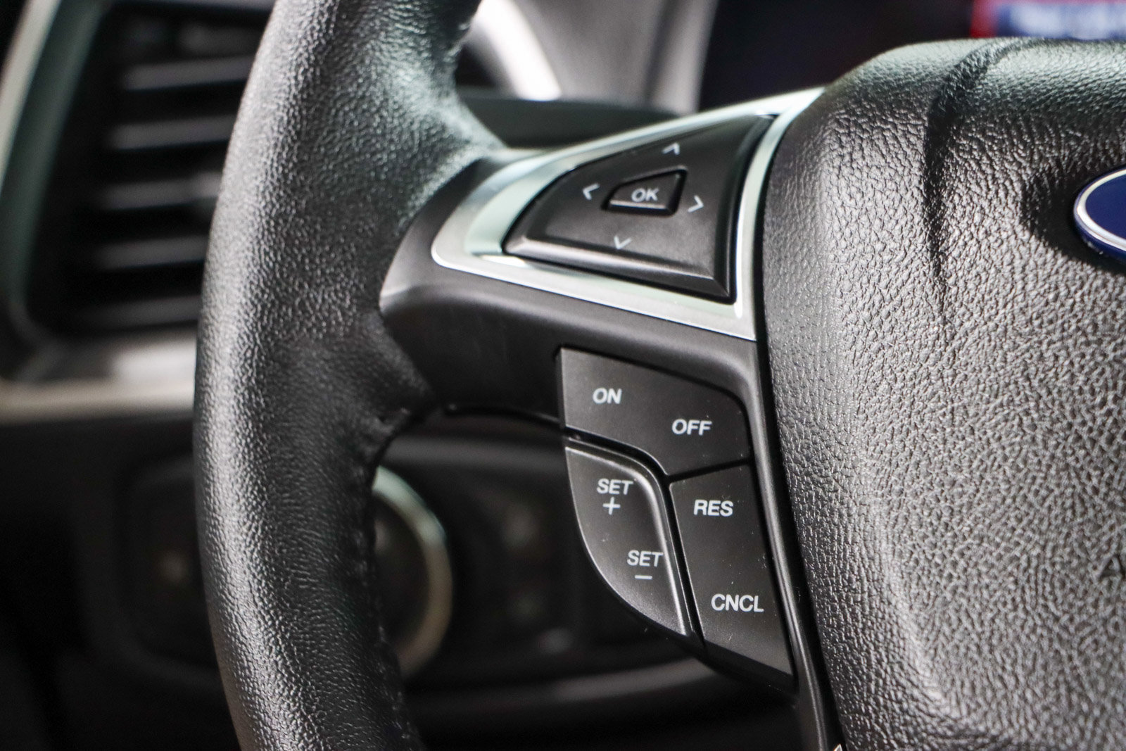 Used 2022 Ford Edge SEL w/ Convenience Package image 13