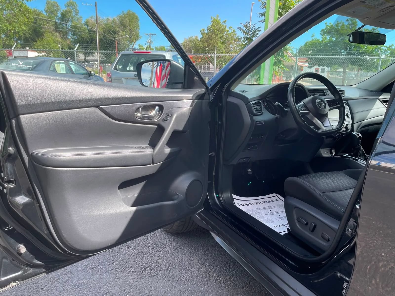 Used 2018 Nissan Rogue SV AWD/4WD image 10