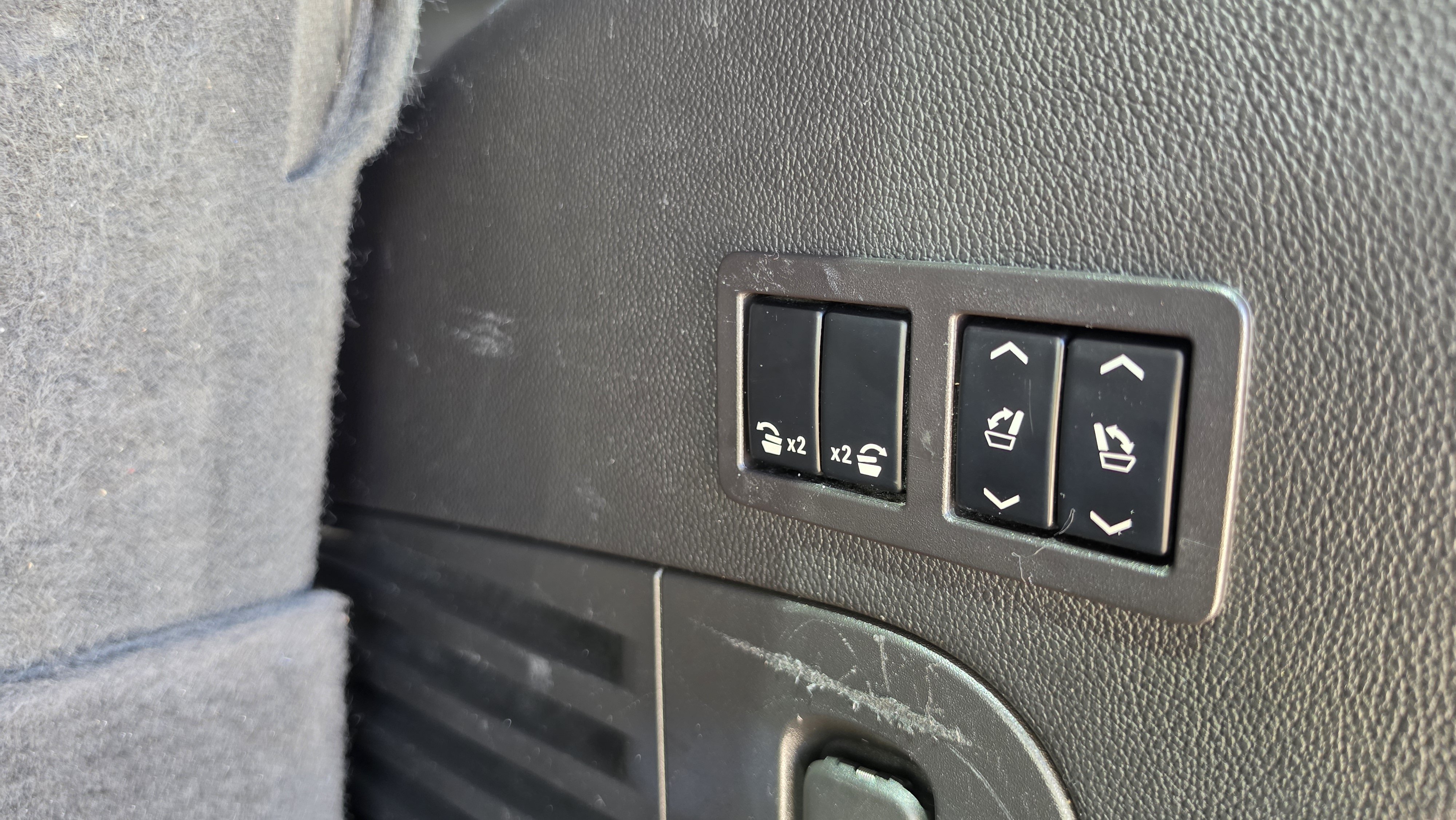 Used 2018 GMC Yukon Denali RWD image 20