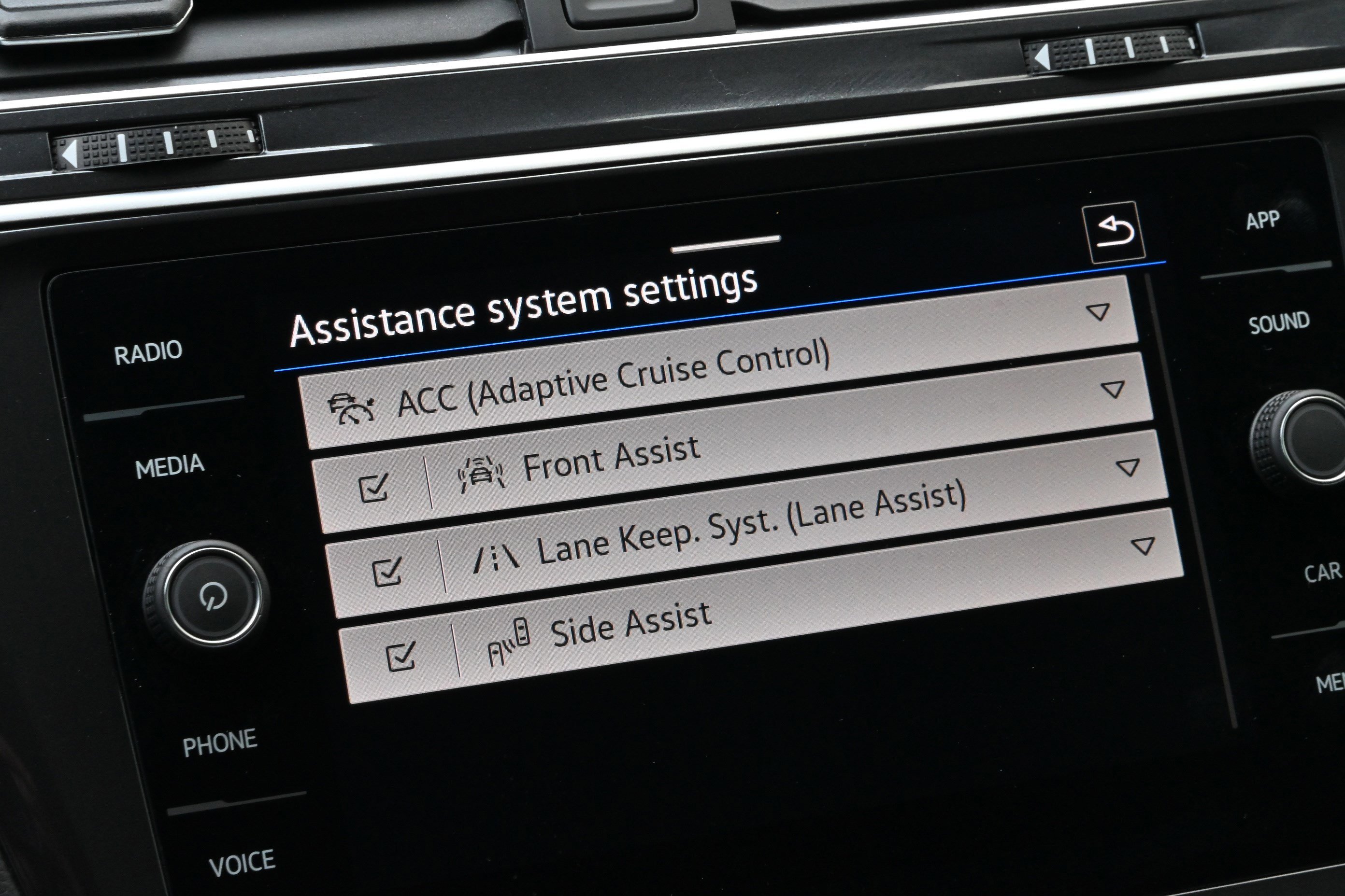 Used 2024 Volkswagen Tiguan S FWD image 34
