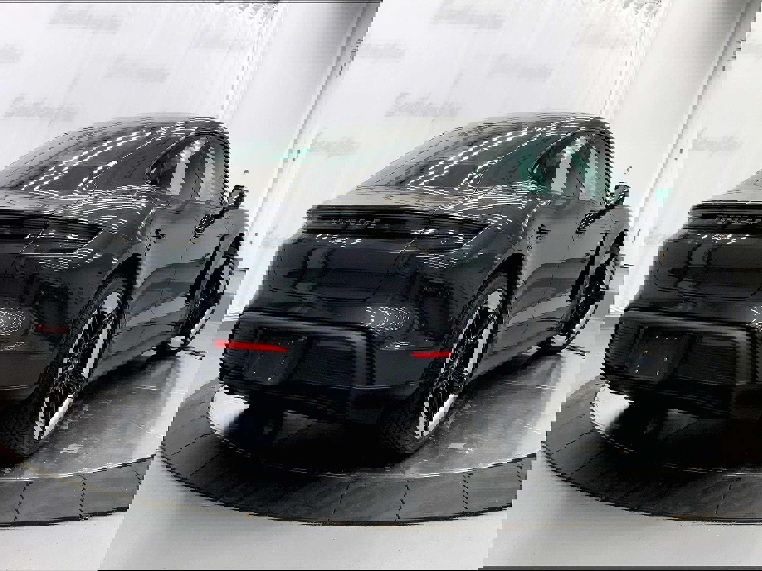 Used 2025 Porsche Taycan image 7