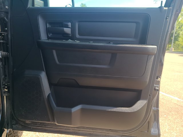 Used 2018 RAM 1500 ST w/ SXT Appearance Group AWD/4WD image 25