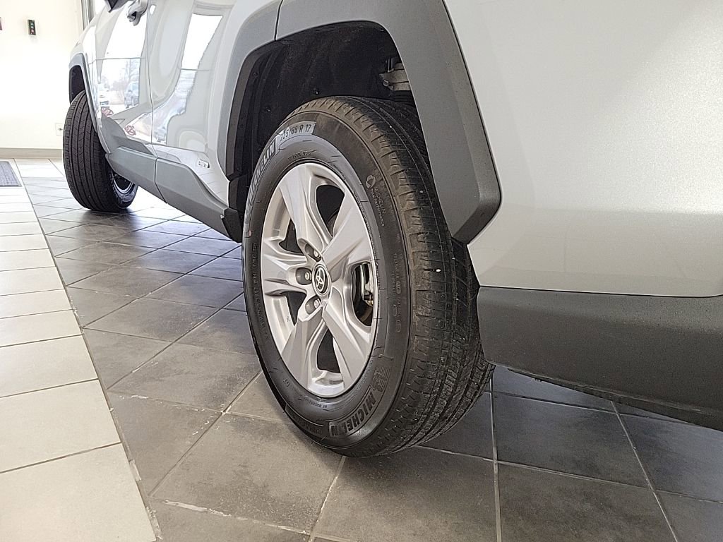 Used 2025 Toyota RAV4 XLE image 17