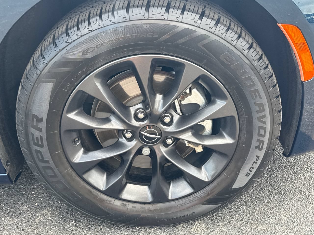 Used 2022 Chrysler Pacifica Touring-L w/ S Appearance Package FWD image 10