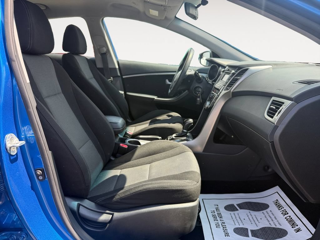 Used 2017 Hyundai Elantra GT FWD image 15