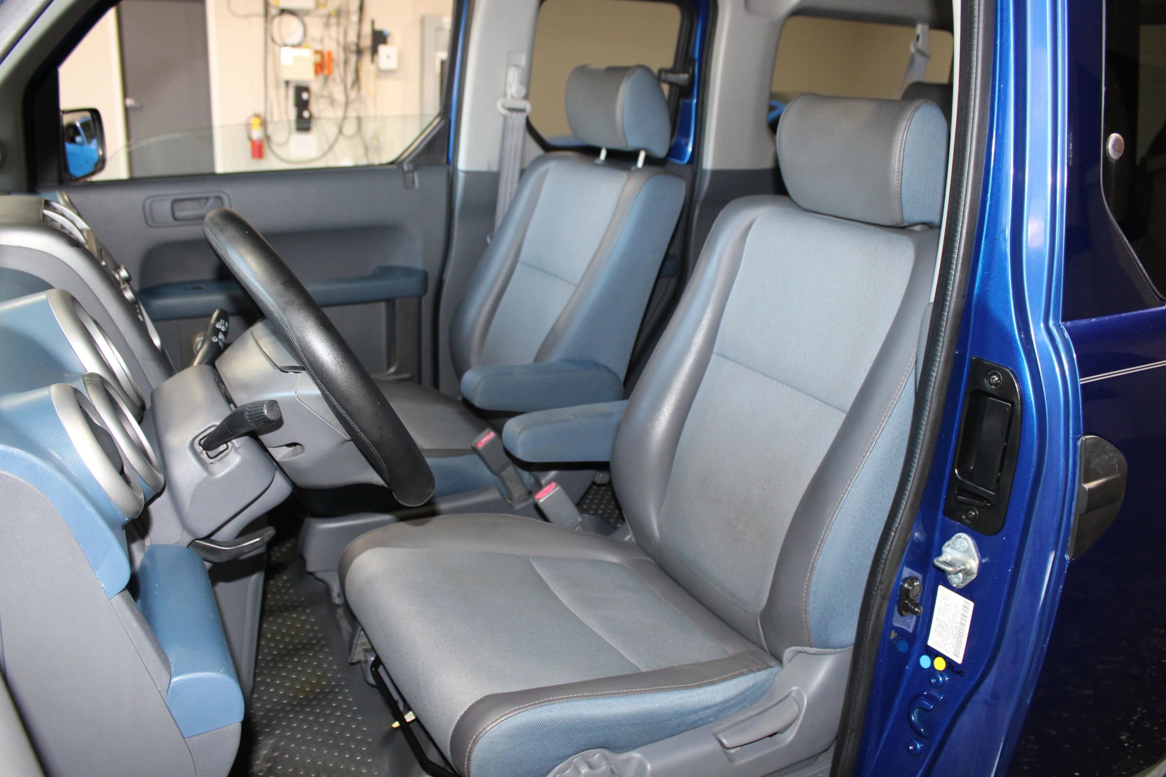 Used 2004 Honda Element EX image 15