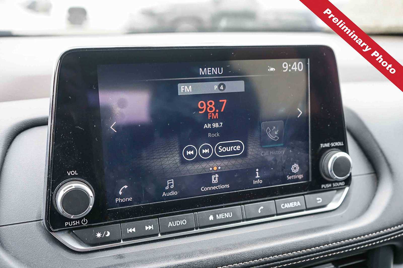 Used 2023 Nissan Rogue SV w/ SV Premium B Package FWD image 18