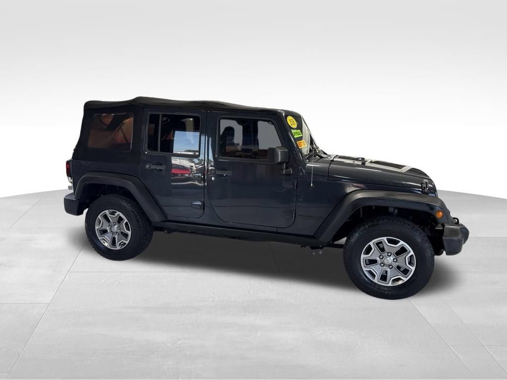 Used 2016 Jeep Wrangler Unlimited Rubicon w/ Connectivity Group AWD/4WD image 7