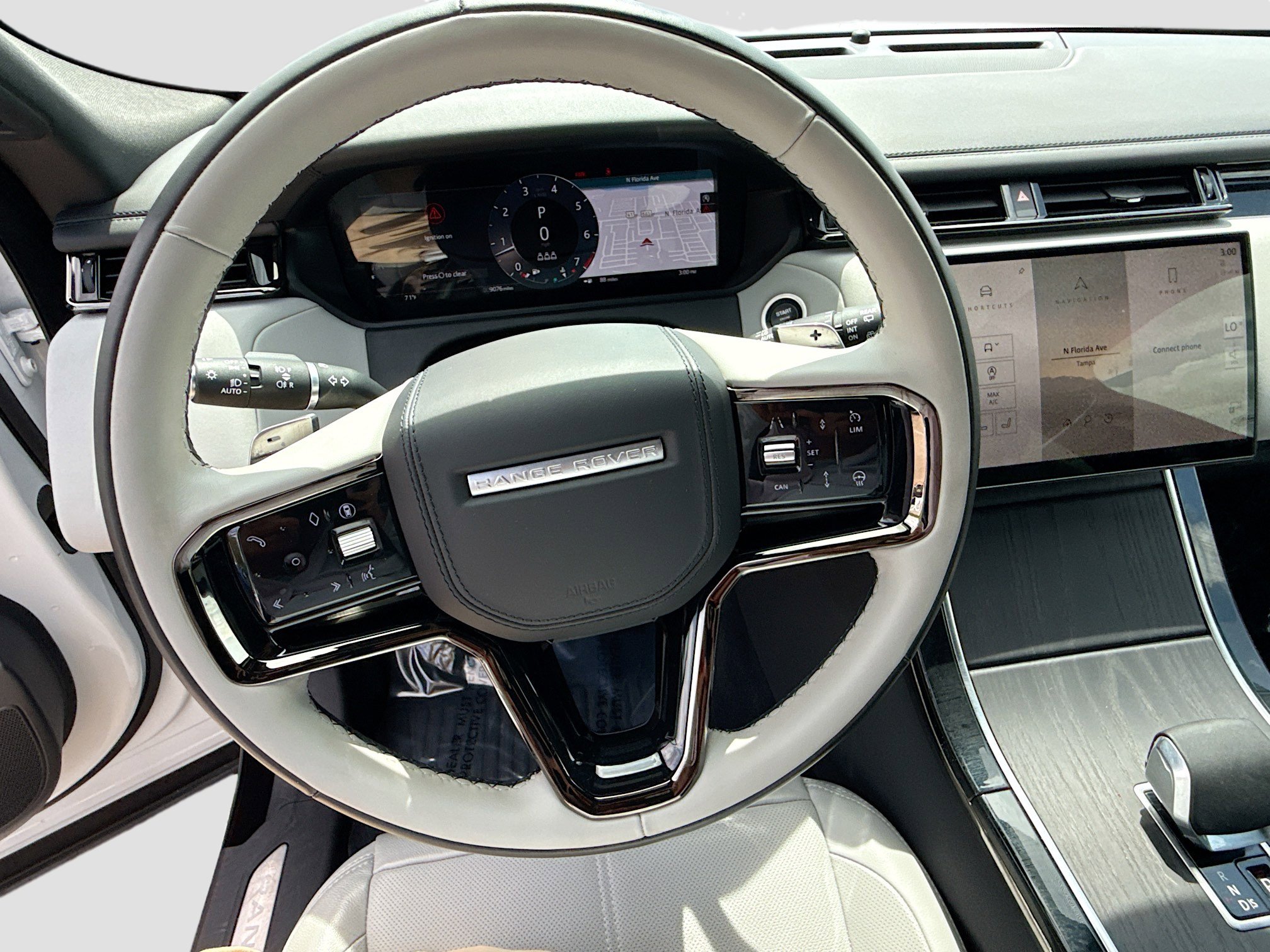 Used 2026 Land Rover Range Rover Velar Dynamic SE image 39