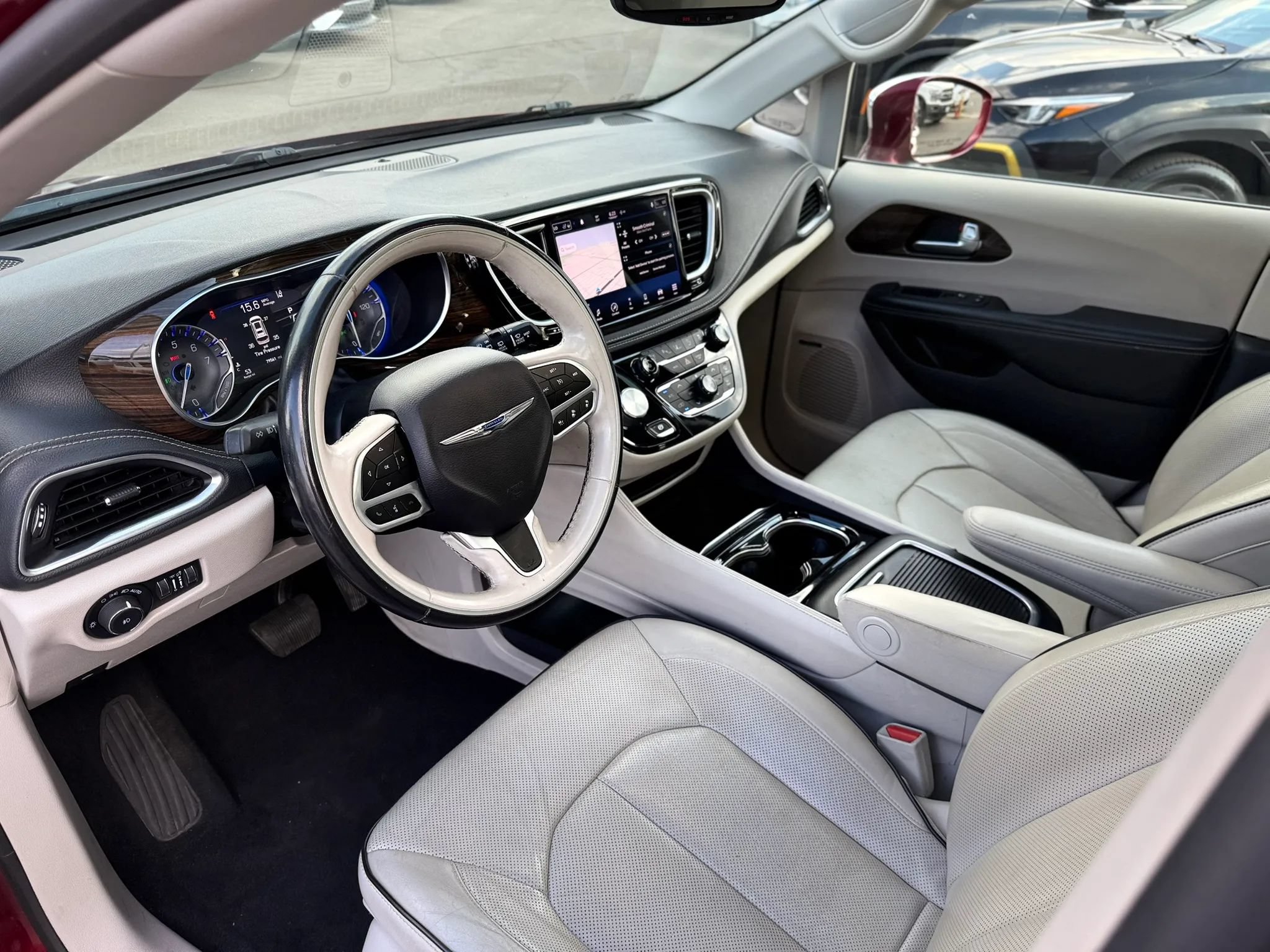 Used 2021 Chrysler Pacifica Limited w/ Premium & Safety Sphere Group AWD/4WD image 10