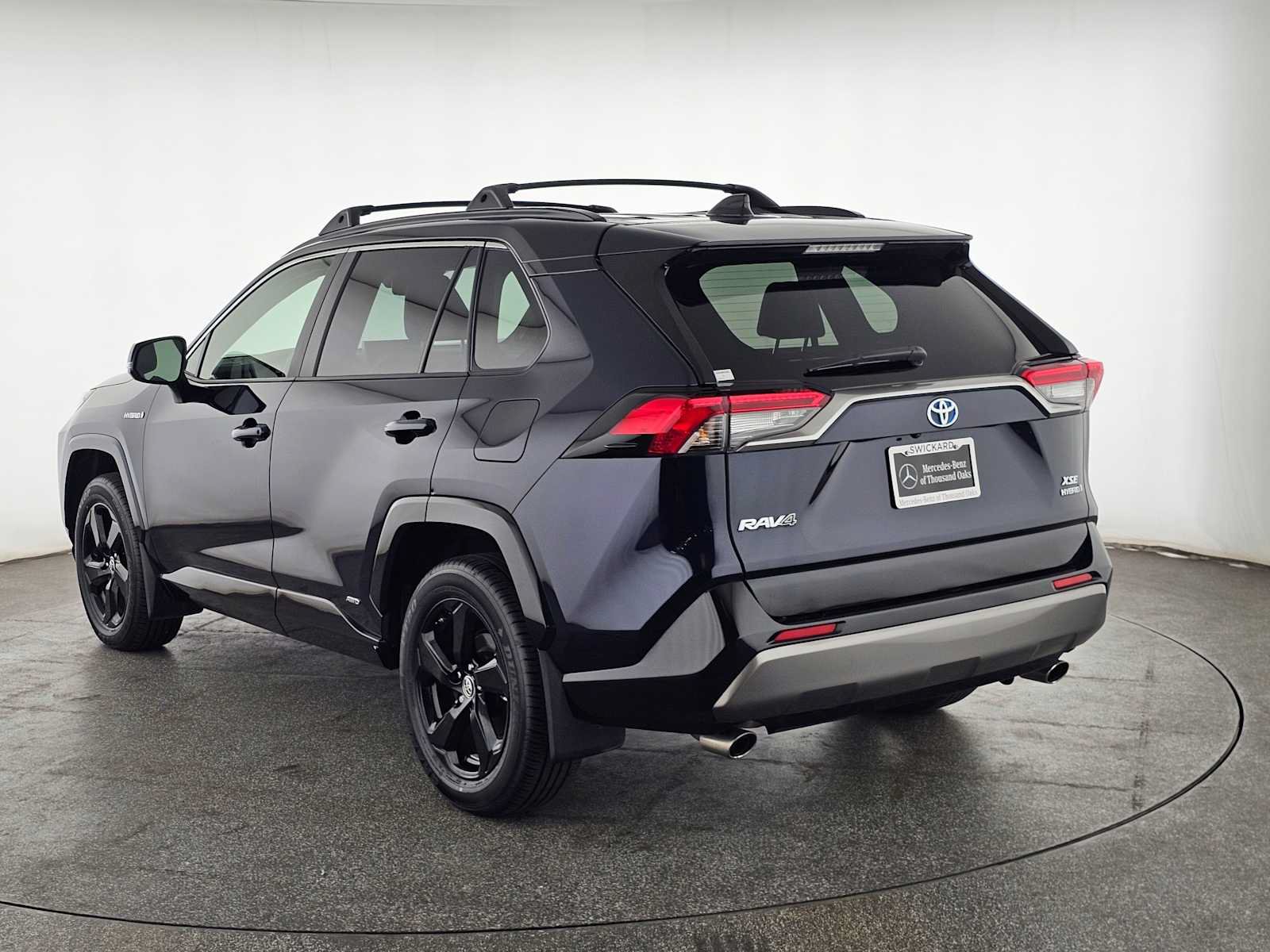 Used 2019 Toyota RAV4 XSE w/ XSE Weather Package AWD/4WD image 5