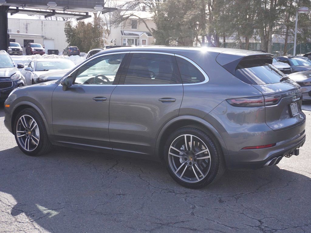 Used 2020 Porsche Cayenne Turbo image 11