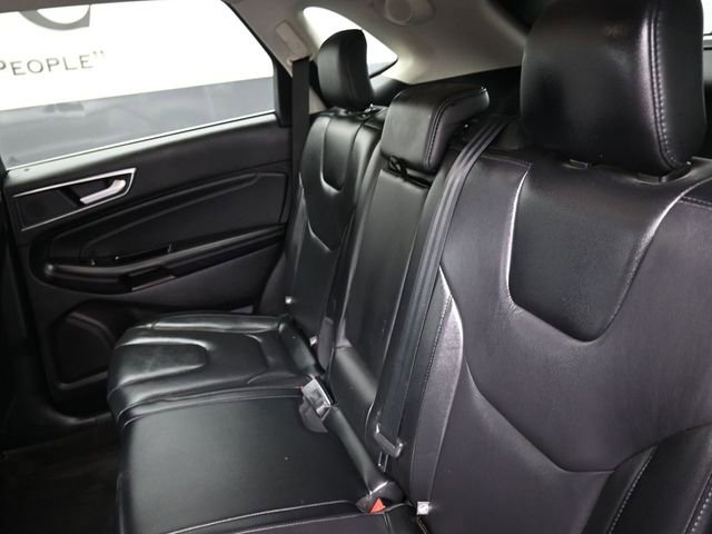 Used 2020 Ford Edge Titanium image 20