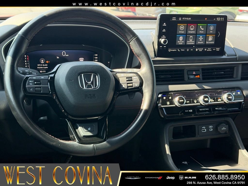 Used 2025 Honda Pilot Black Edition image 28