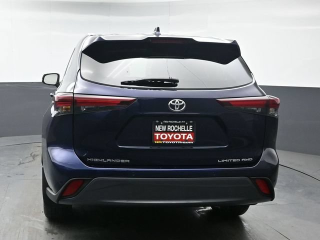 Certified 2024 Toyota Highlander Limited AWD/4WD image 5
