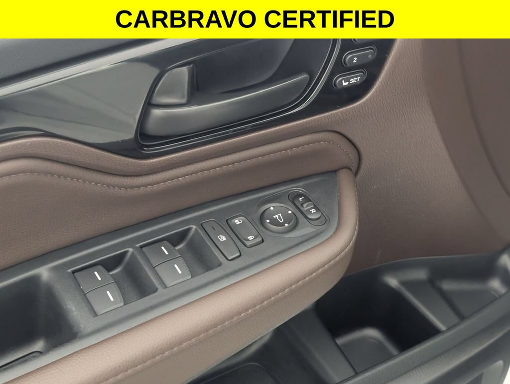 Used 2025 Honda Odyssey Touring image 11