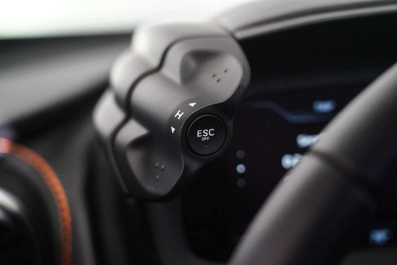 Used 2025 McLaren 750S Spider image 25