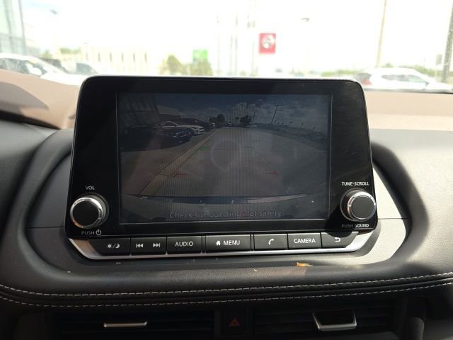 Used 2023 Nissan Rogue SV w/ SV Premium B Package image 20