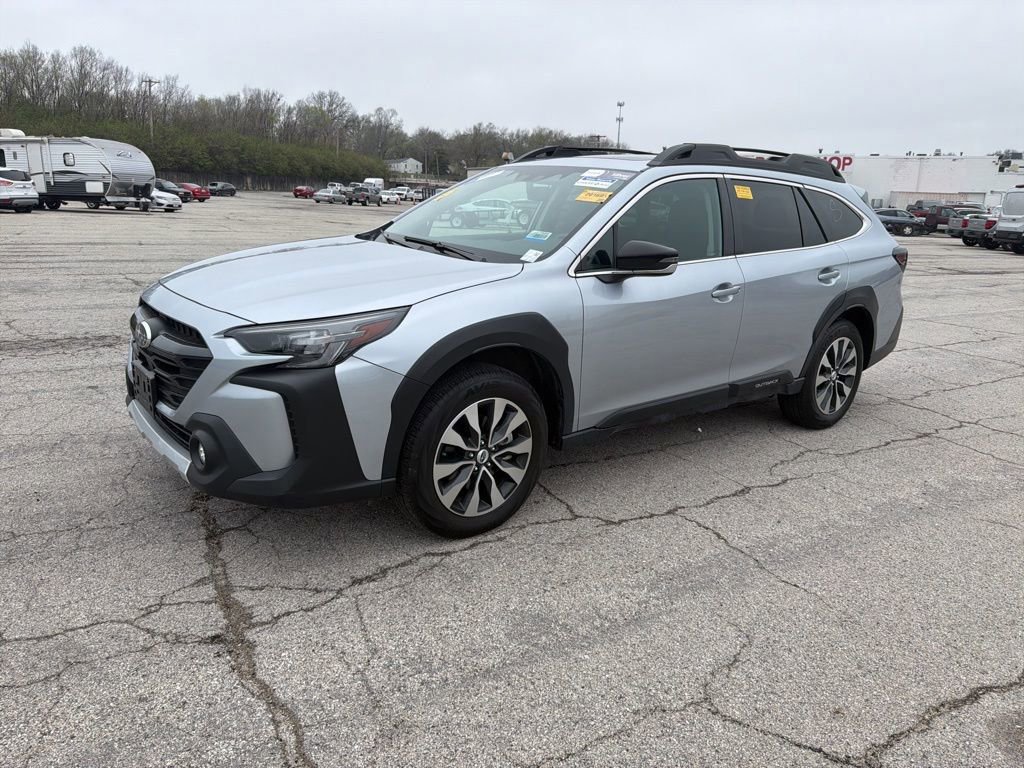 Used 2023 Subaru Outback Limited image 1