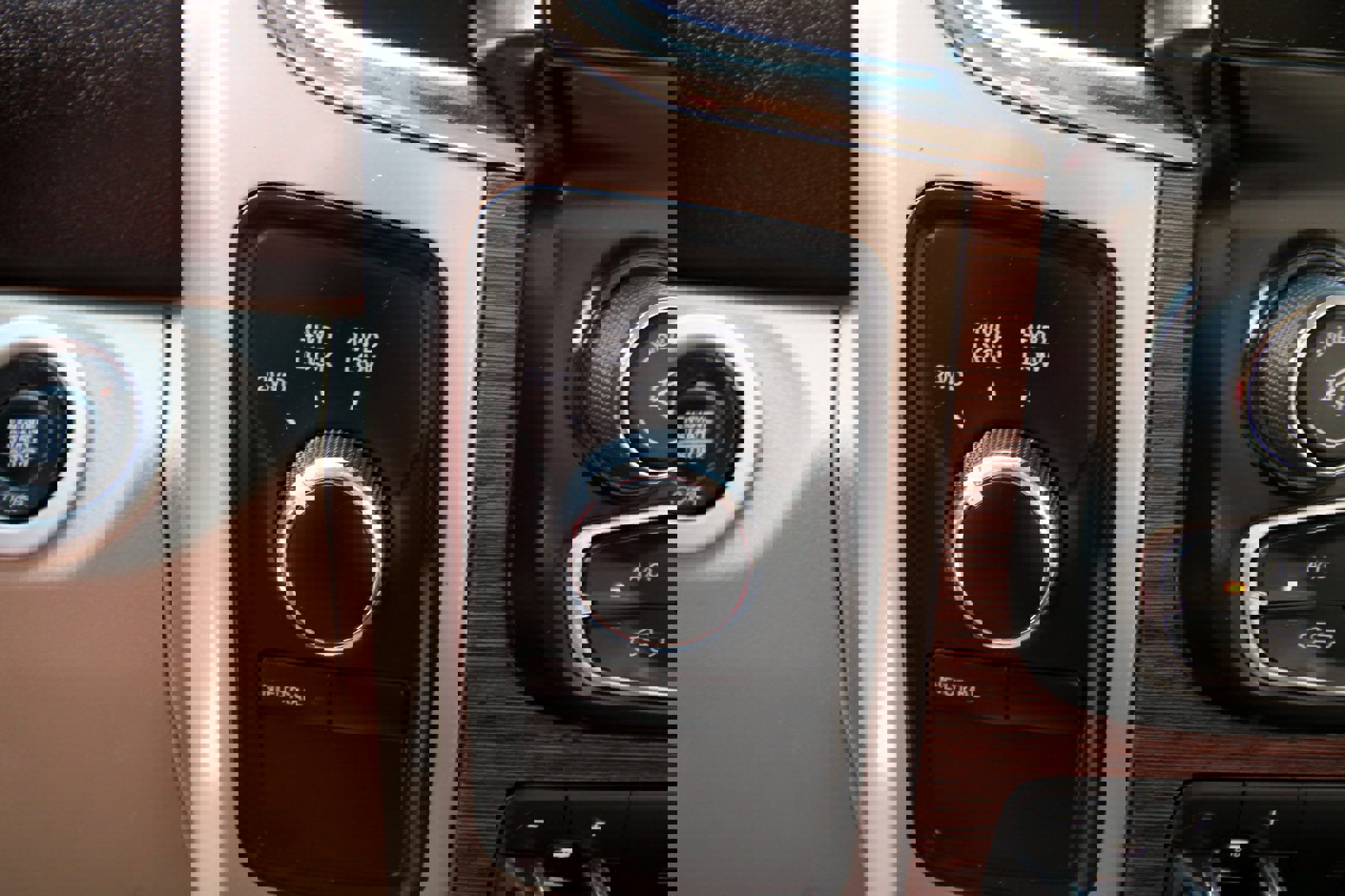 Used 2018 RAM 3500 Laramie image 34