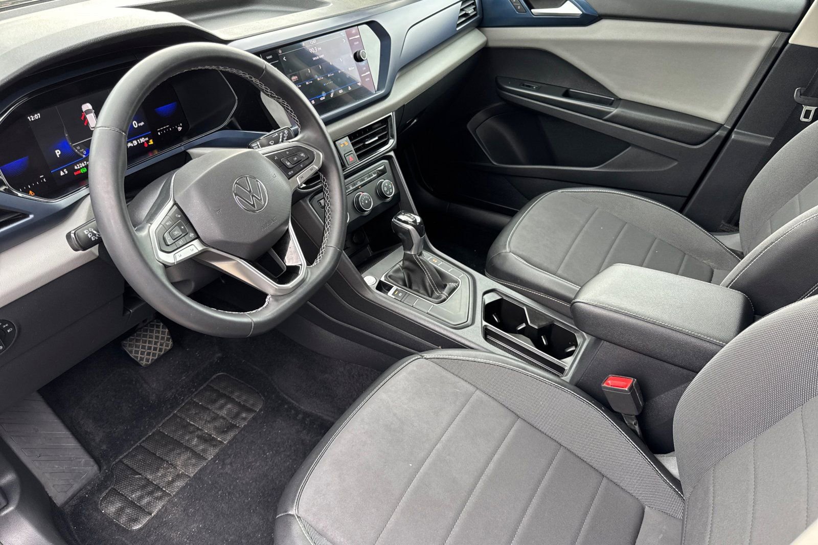 Used 2022 Volkswagen Taos SE image 10