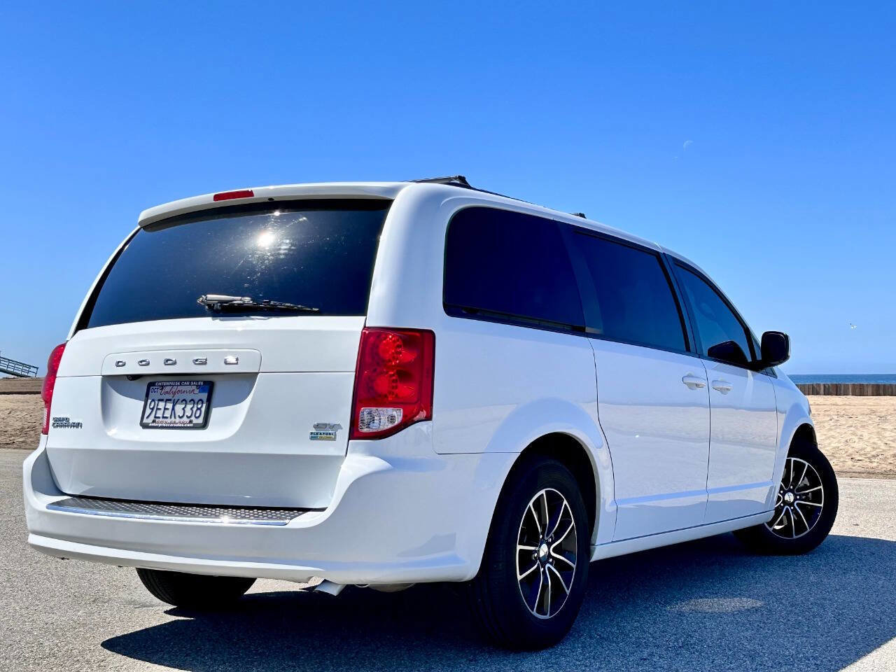 Used 2019 Dodge Grand Caravan GT image 4