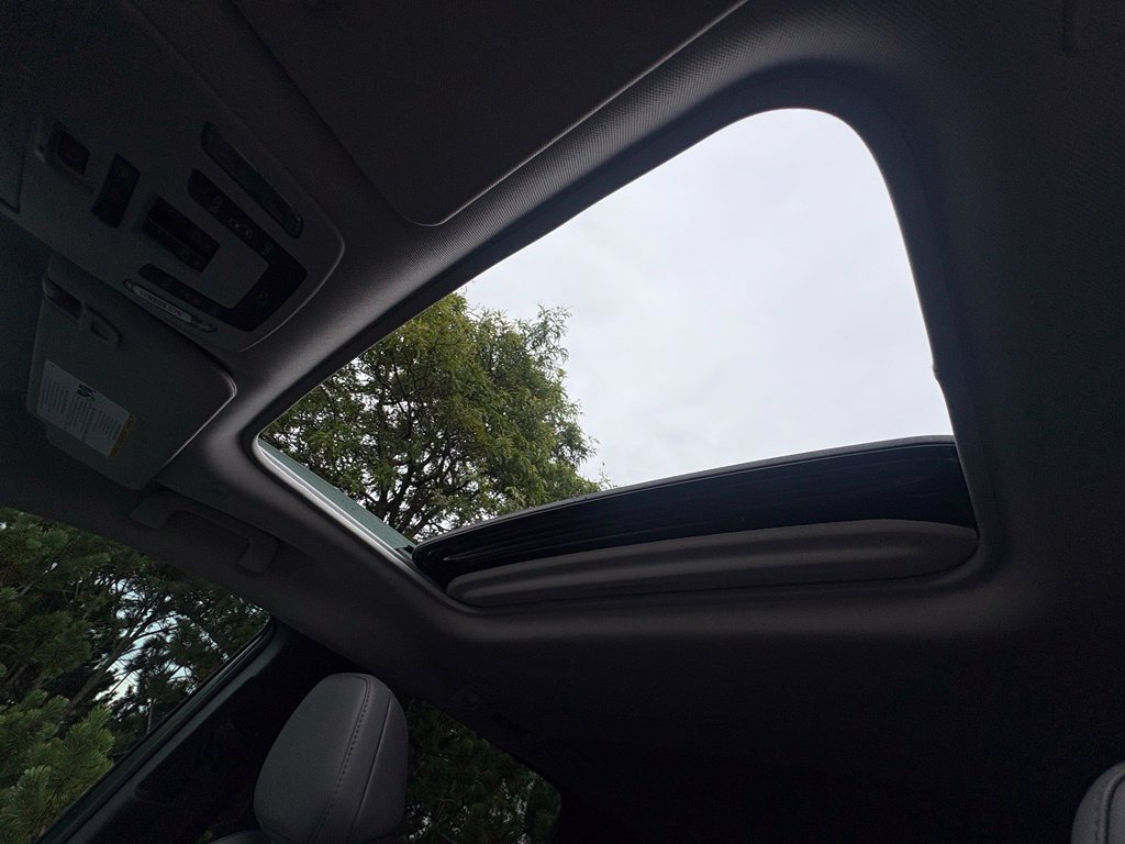 Used 2026 Toyota Sienna XLE FWD image 60
