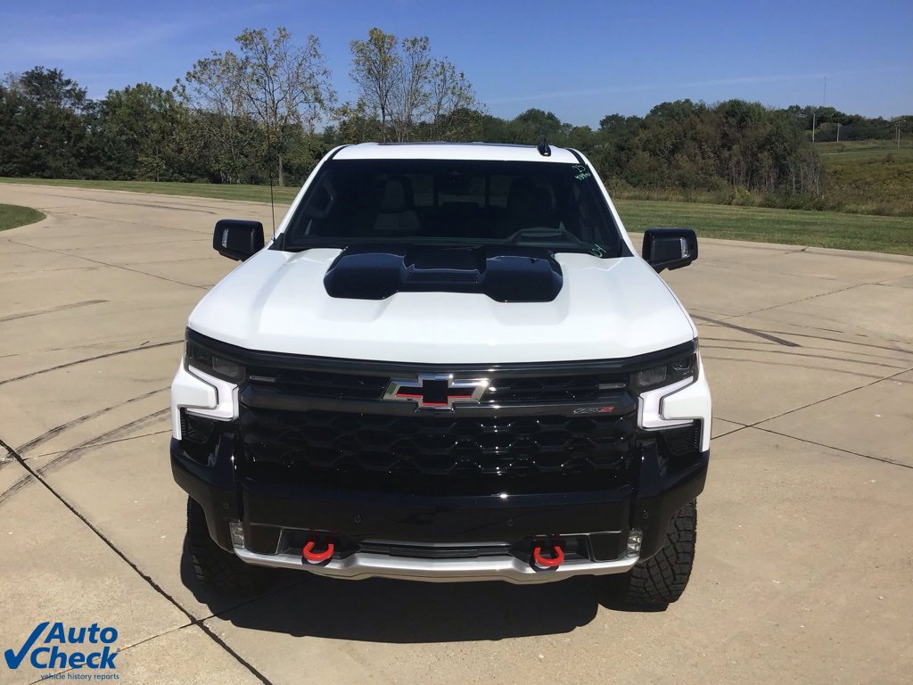 Used 2025 Chevrolet Silverado 1500 ZR2 w/ Technology Package image 19