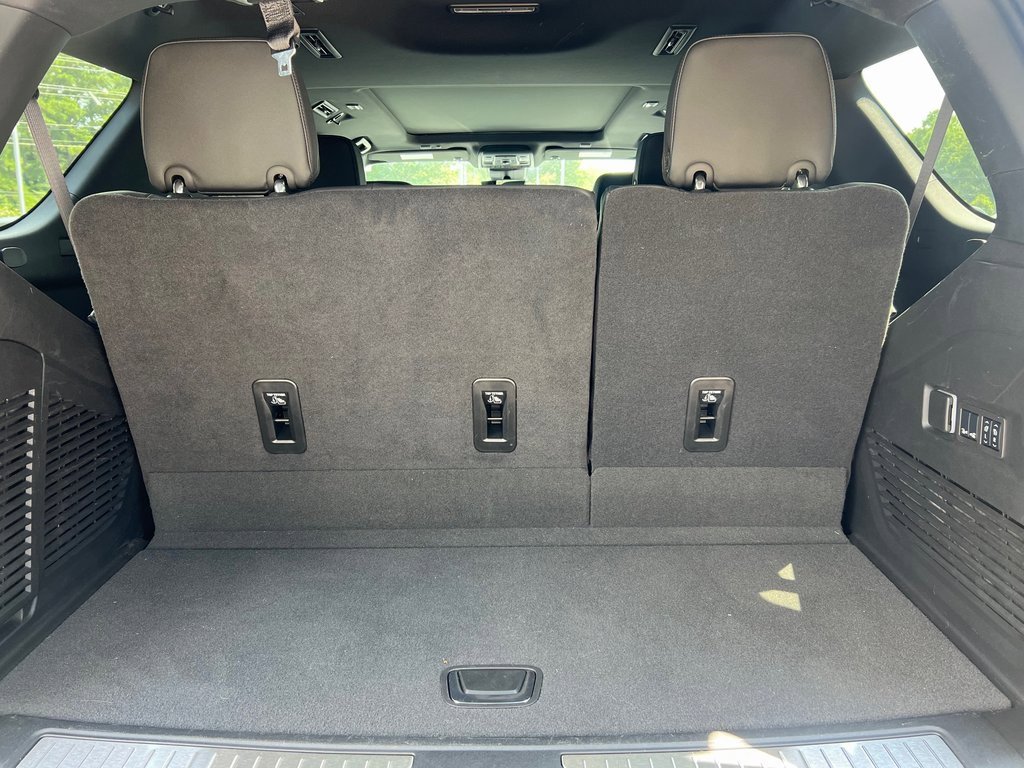 Used 2024 Chevrolet Tahoe High Country w/ Premium Package image 20