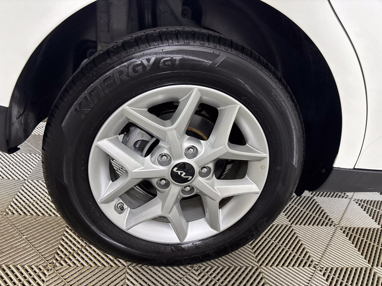 Used 2025 Kia Soul LX w/ LX Technology Package FWD image 31