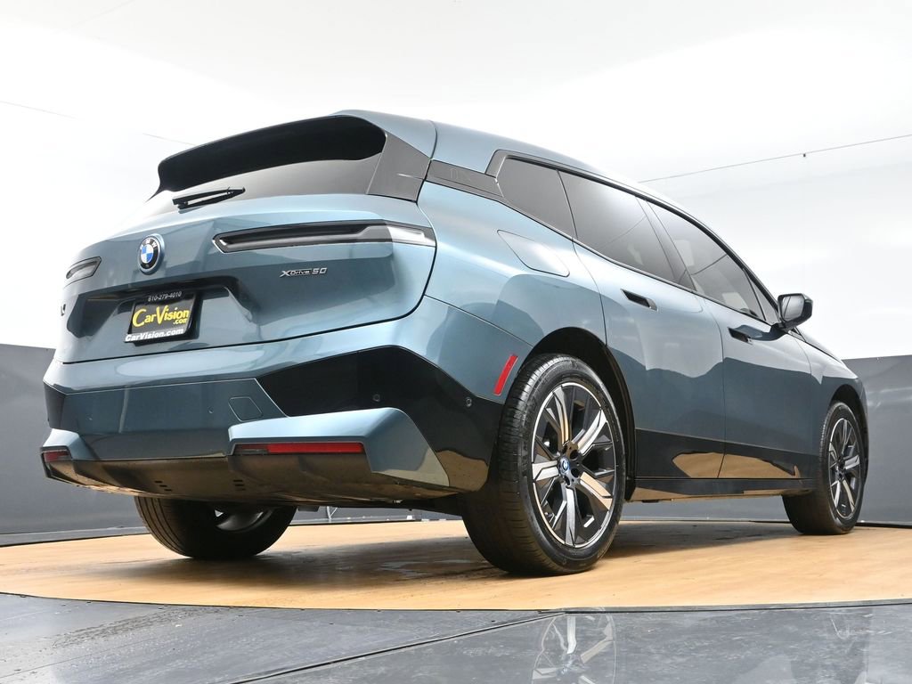 Used 2023 BMW iX xDrive50 w/ Sport Package AWD/4WD image 47