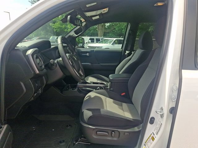 Used 2023 Toyota Tacoma TRD Sport w/ Technology Package AWD/4WD image 13