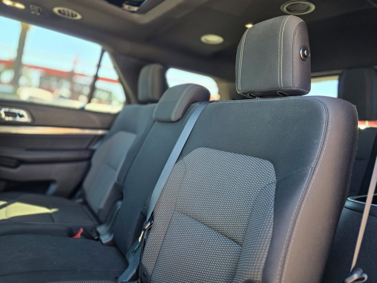 Used 2018 Ford Explorer XLT w/ Equipment Group 201A image 29