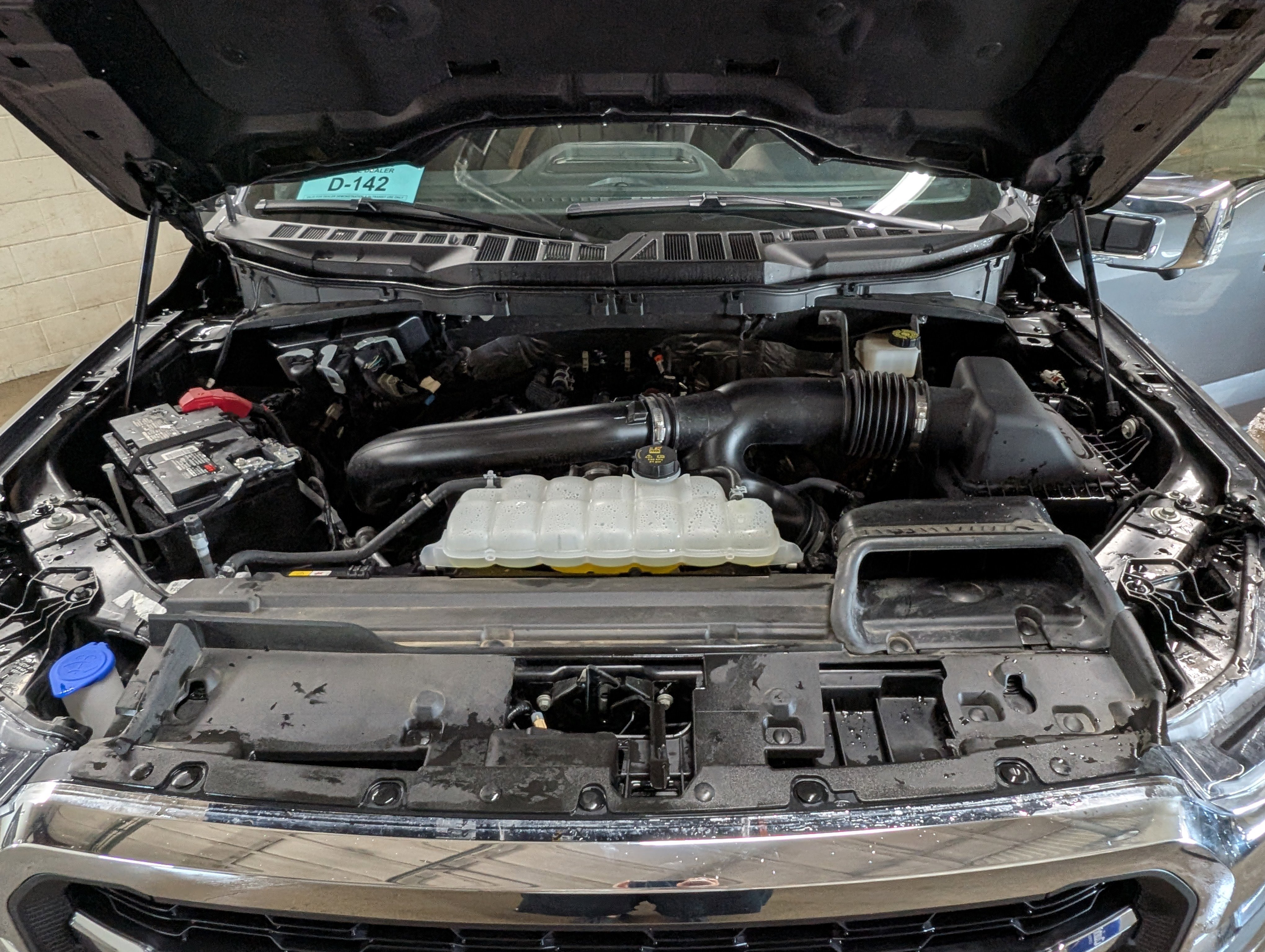 Used 2024 Ford F150 Lariat w/ Tow/Haul Package image 5