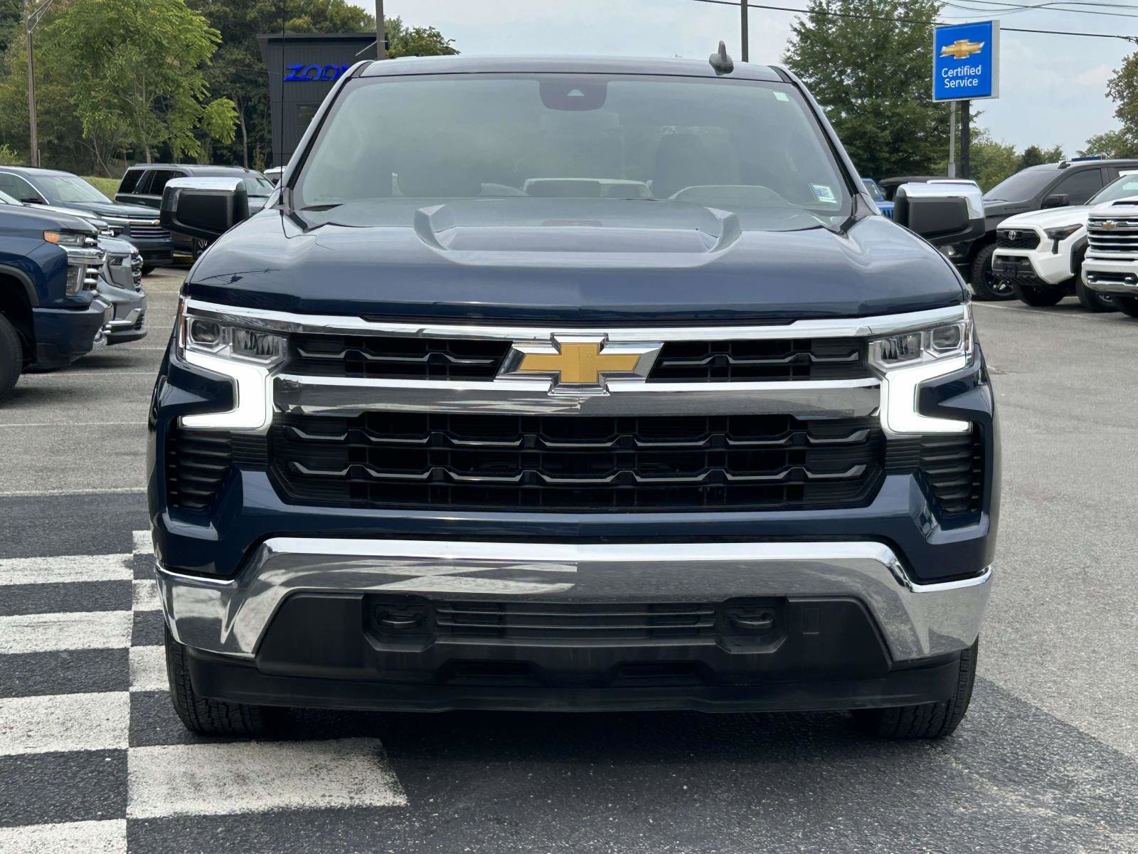 Used 2023 Chevrolet Silverado 1500 LT image 8