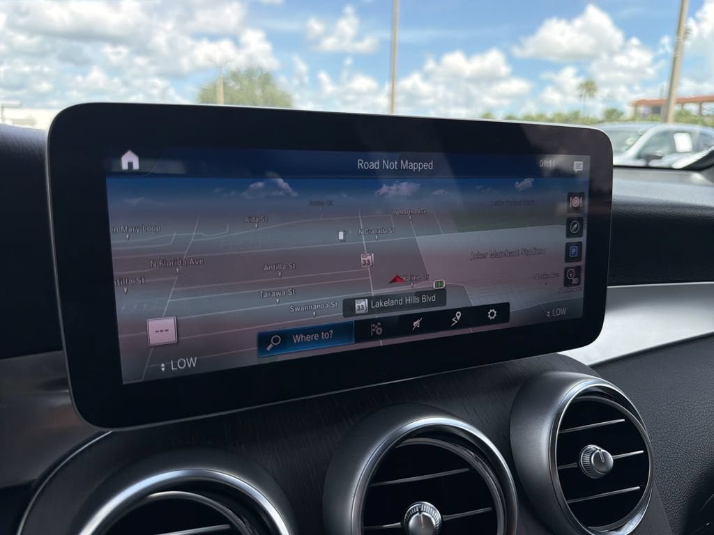 Used 2021 Mercedes-Benz GLC 300 4MATIC image 24