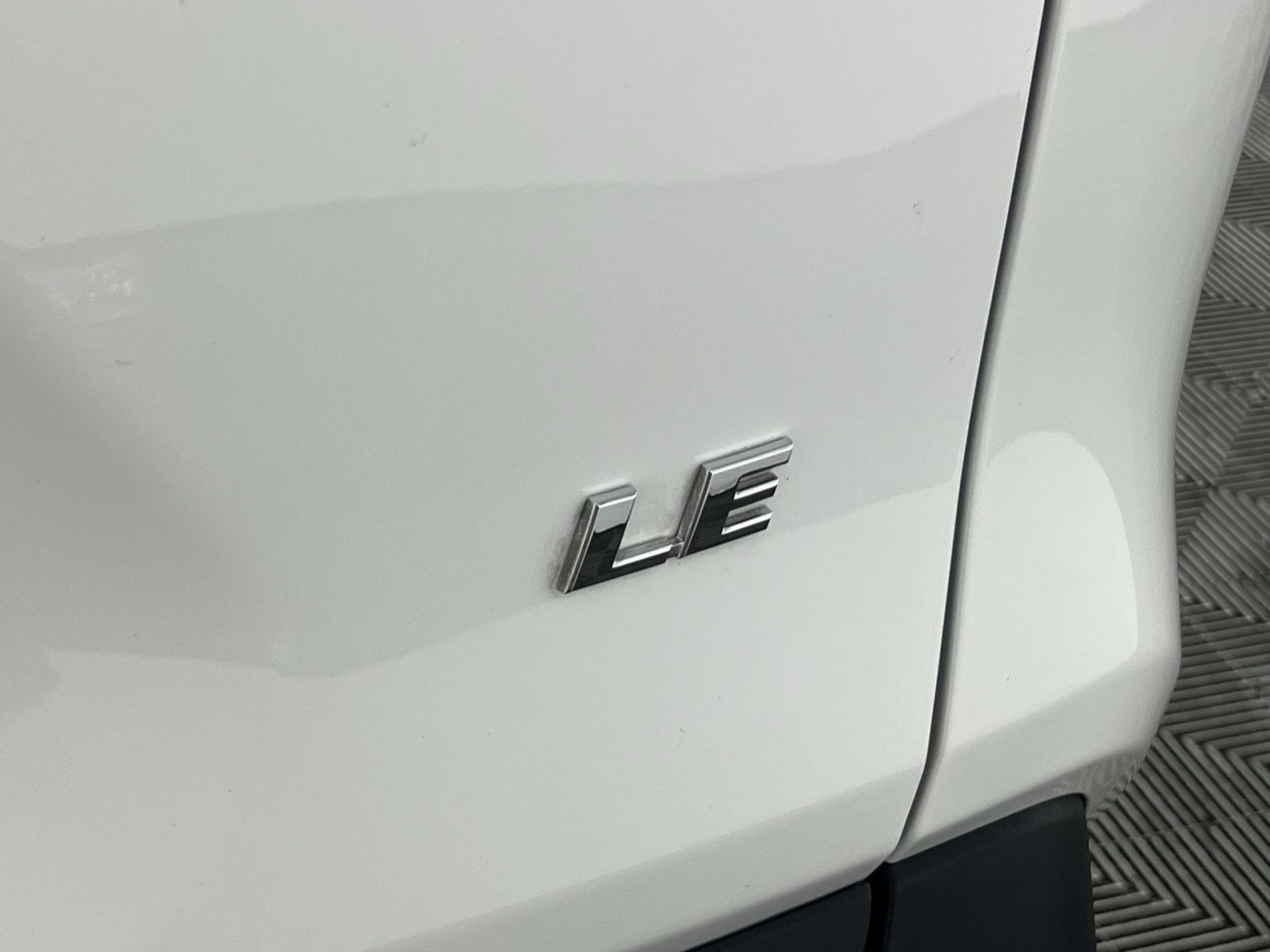 Used 2025 Toyota RAV4 LE FWD image 27