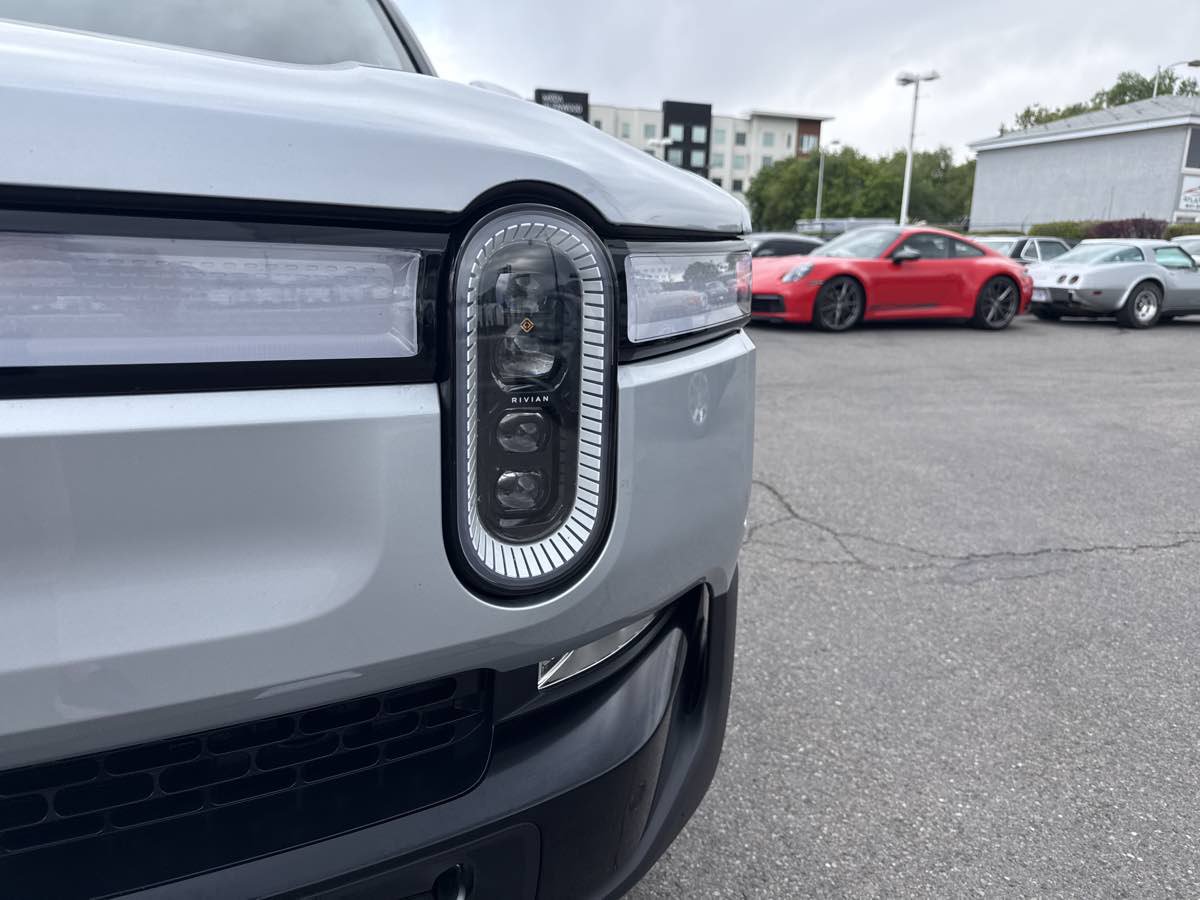 Used 2022 Rivian R1S Launch Edition Quad AWD/4WD image 25